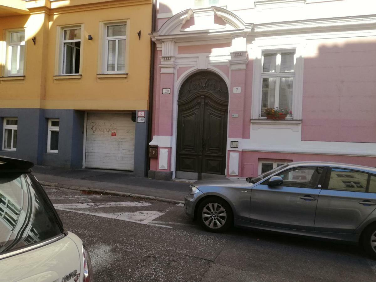 Studio12 Братислава Екстер'єр фото